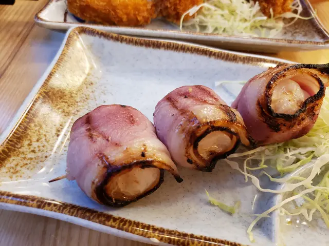 煙肉荔枝卷