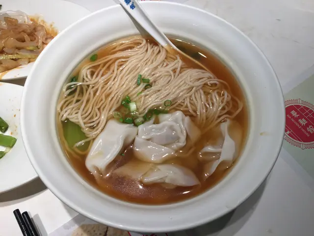 菜肉餛飩麵