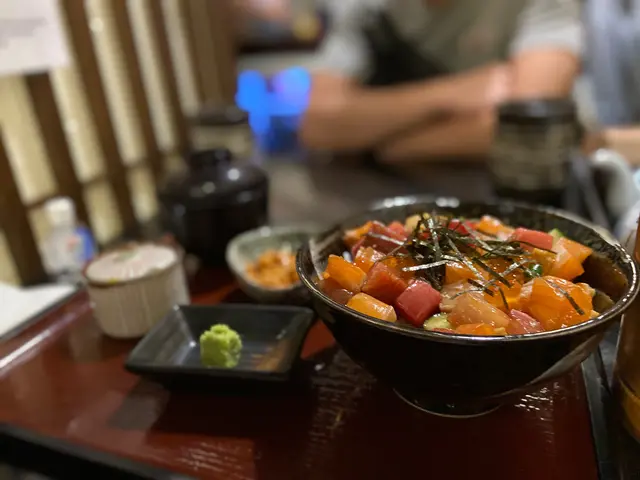 粒粒海鮮壽司飯定食