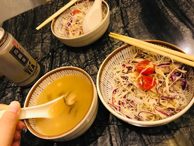 白飯、沙律、麵豉湯任食