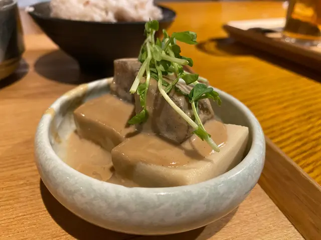 高野豆腐配胡麻蒟蒻