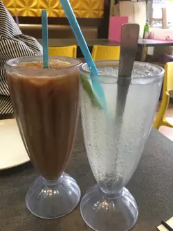 冻咖啡、青柠梳打！ 🍻🍻🍻