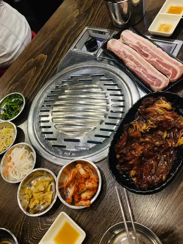 雞肉同豬腩肉