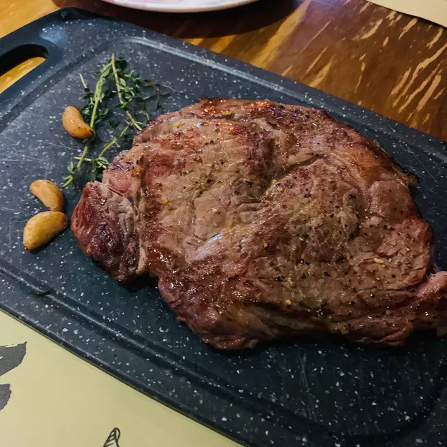 極黑安格斯牛魔王肉眼扒