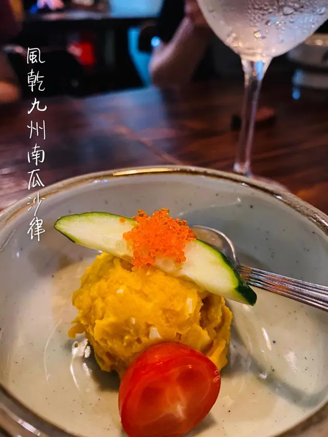 個人本身唔係好鍾意食南瓜，但個沙律整到好似南瓜蓉咁，夾埋啲蛋粒響入面，好健康！