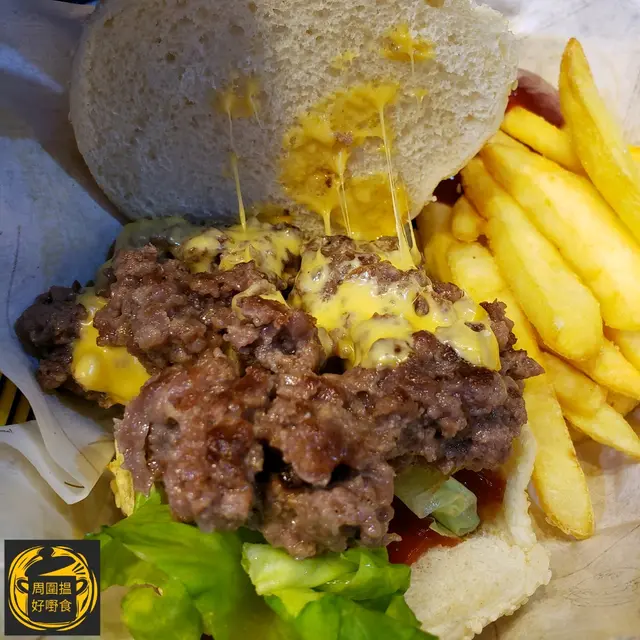 經典芝士牛肉漢堡加薯條餐