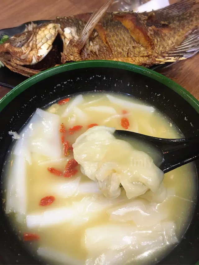 原條魚花膠湯粉皮