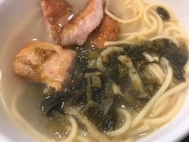 雪菜豬扒湯意粉