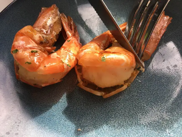 燒肉眼牛扒配大蝦薯條