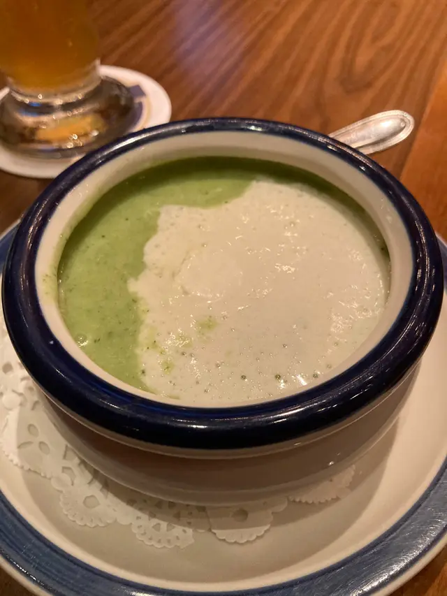 菠菜周打湯(蝦、三文魚)