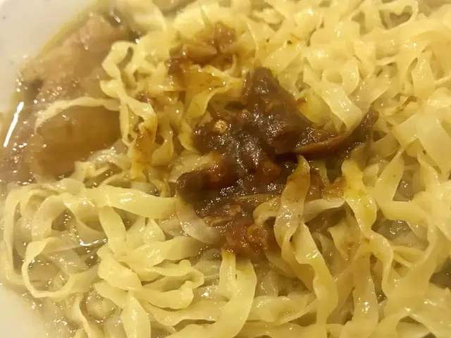 水餃辣牛筋粗麵