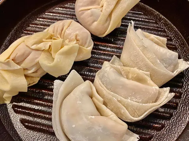 鮮肉雲吞、鮮蝦水餃