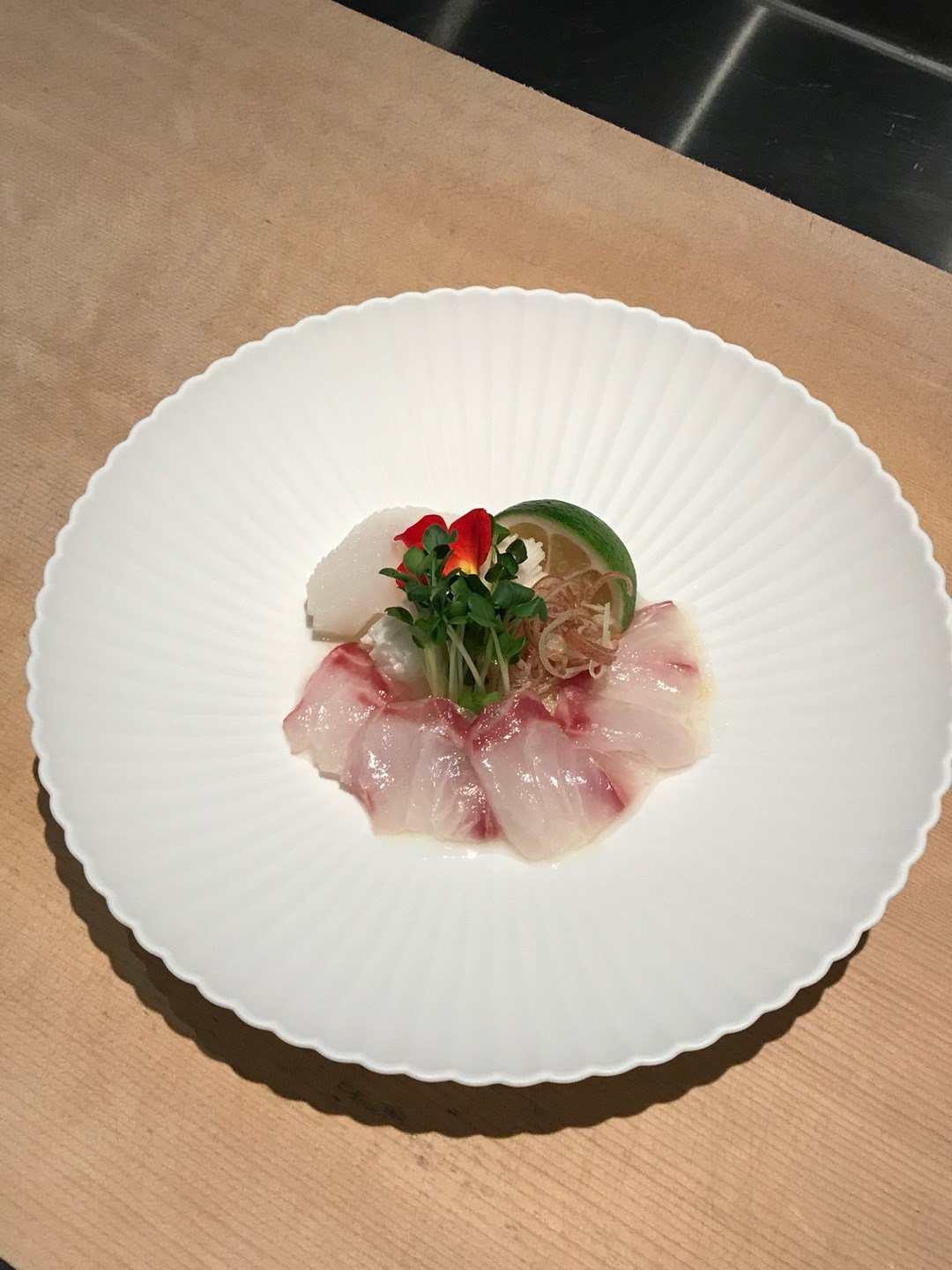 白身魚薄切刺身 檸檬酢 White Fish Sashimi Of Remon Vinegar 香港上環的tanigawa Openrice 香港開飯喇