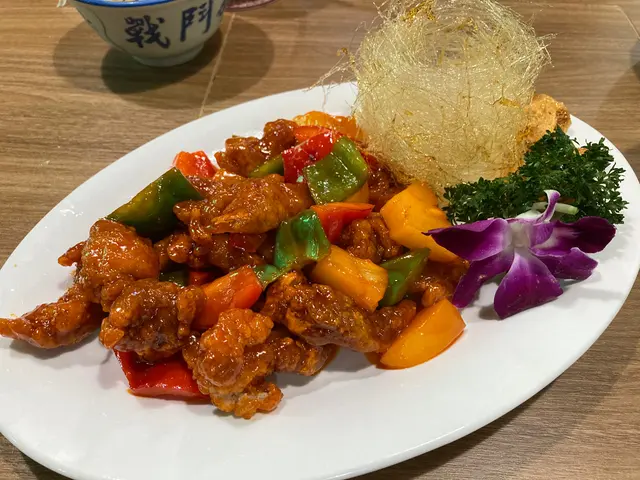 菠蘿拔絲咕嚕肉