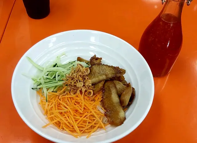 香茅豬頸肉撈檬