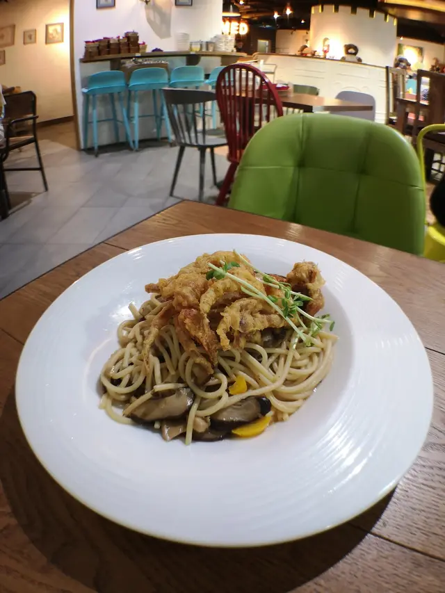 軟殼蟹牛肝菌意粉