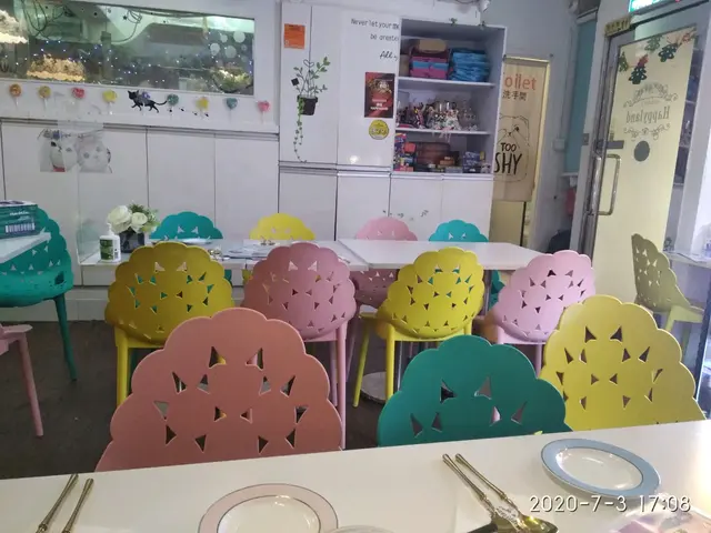 色彩傢俬令人開心