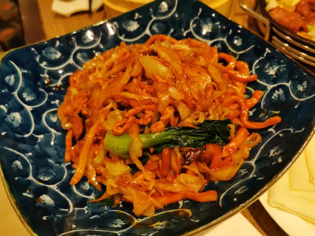 上海肉絲炒粗麵