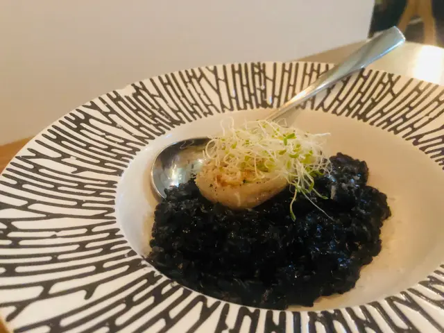 北海道帶子墨魚汁意大利飯