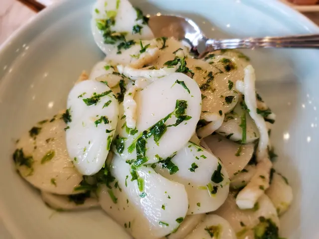 薺菜肉絲炒年糕