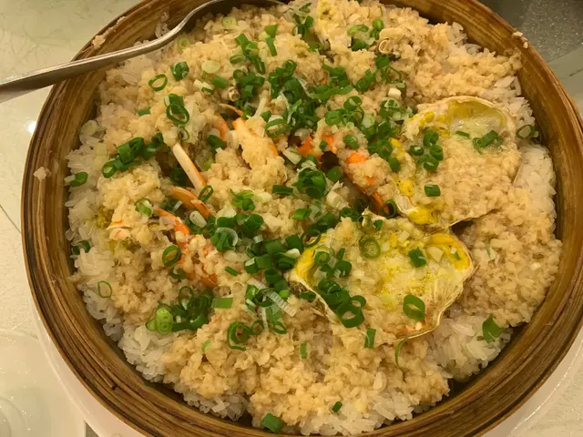 因為花蟹賣曬, 所以要左普通蟹, 太細隻了, 無咩口感, 但個飯好香好好食 