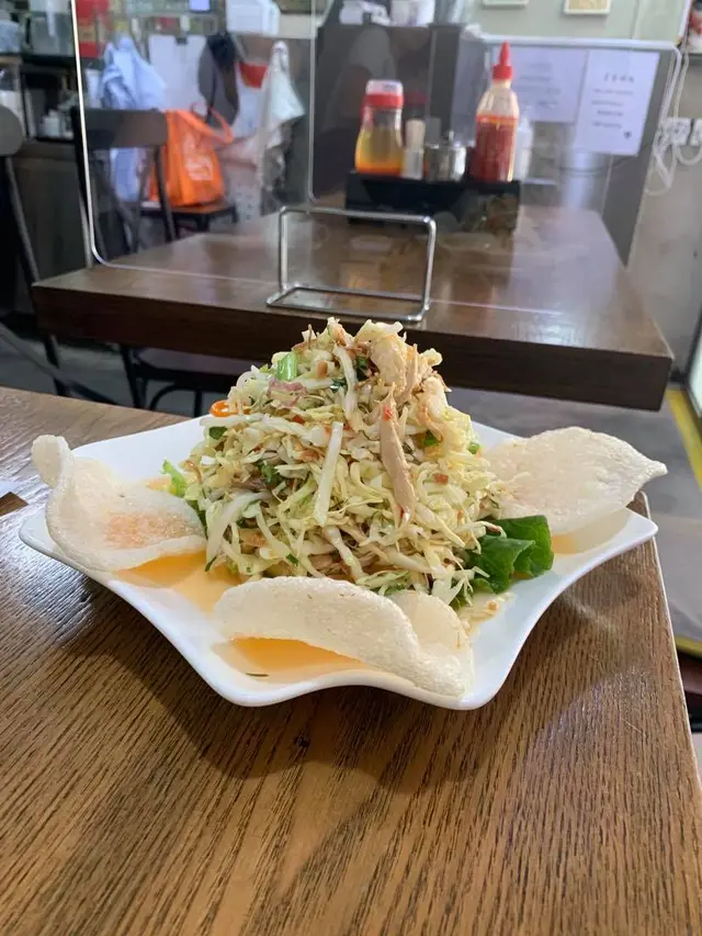 牙車快沙律配蝦片