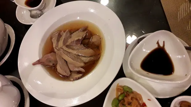 酒香汁甜👍
但鴿胸肉嚡 鴿亦有毛 煙韌咬唔入👎