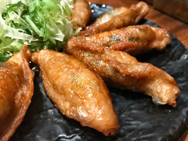 入面好多肉汁唔肥膩