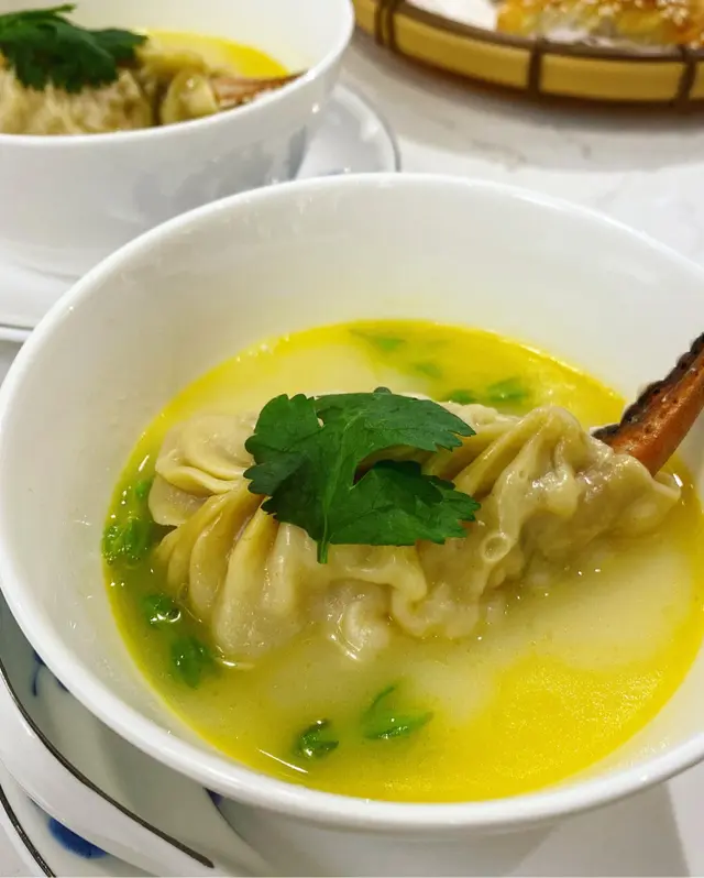 濃雞湯松葉蟹拑灌湯餃