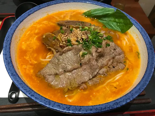 牛魔王蕃茄湯上海麵