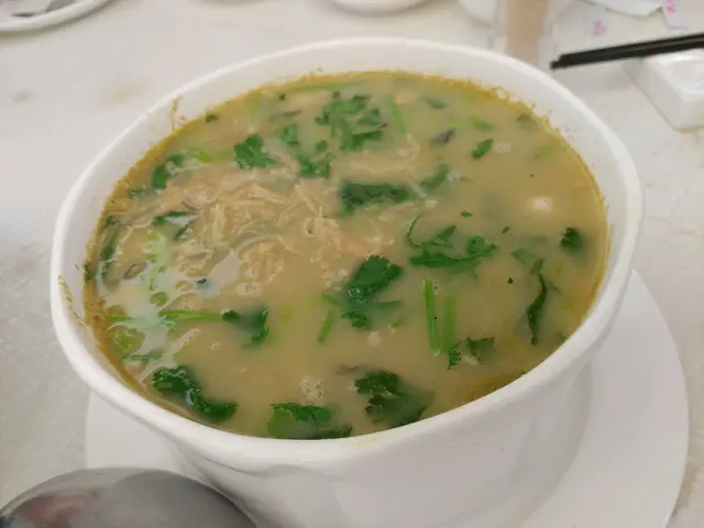 瑤柱肉鬆蠔仔泡飯