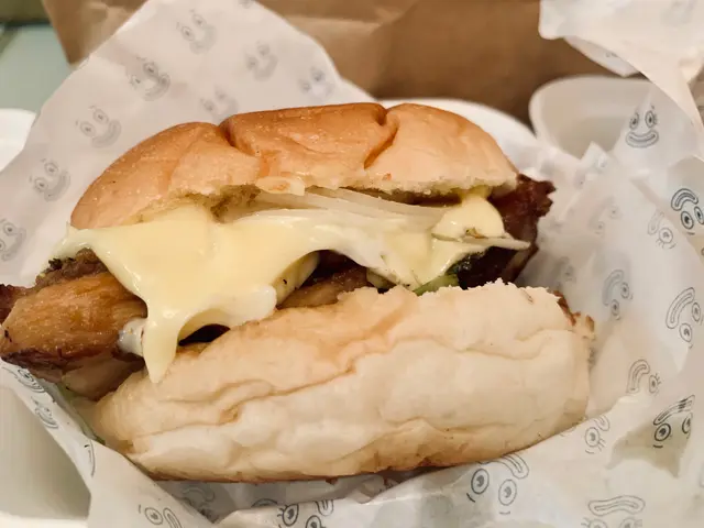 Grilled  chicken  burger