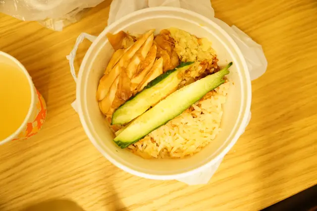 至尊無骨海南雞飯