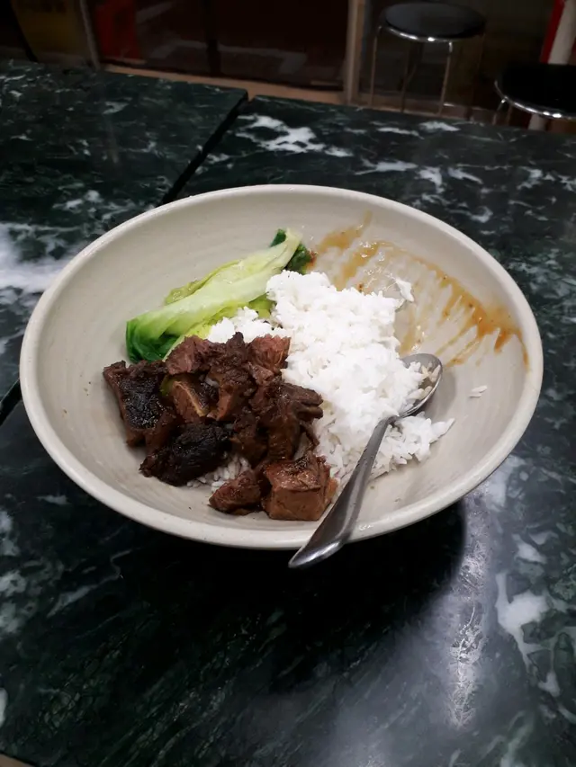 滷水牛腩飯