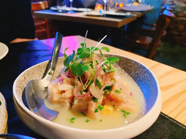 蝦肉白魚生粒