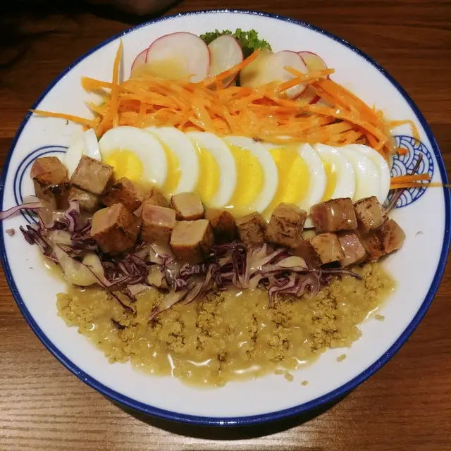 炙燒吞拿魚至尊沙律