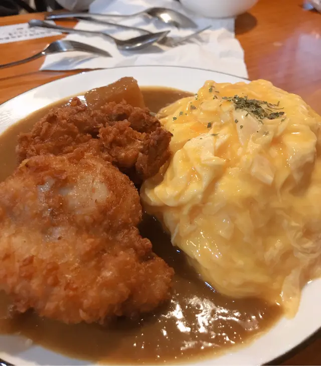 唐揚炸雞咖哩蛋包飯