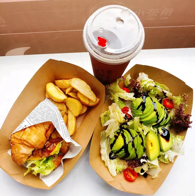 屯門牛+炸薯角+牛油果沙律