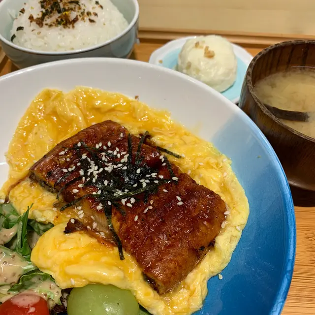 蒲燒鰻魚滑蛋定食