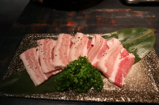 食堂黑毛豬五花肉