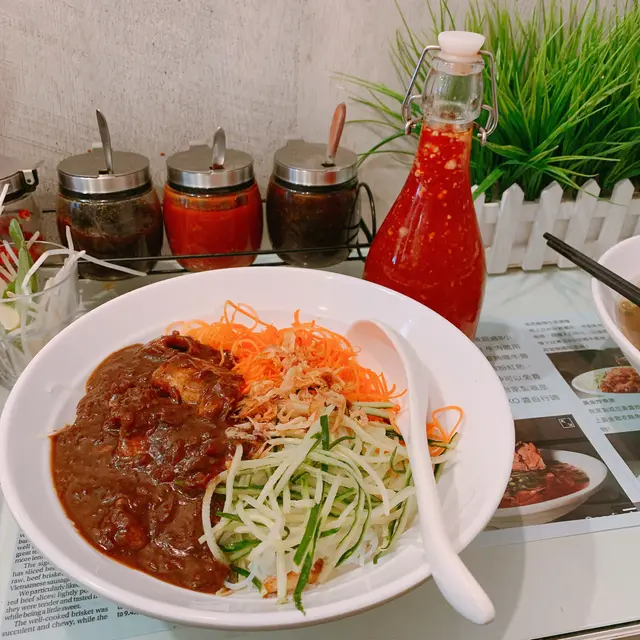 法式咖喱豬頸肉撈檬