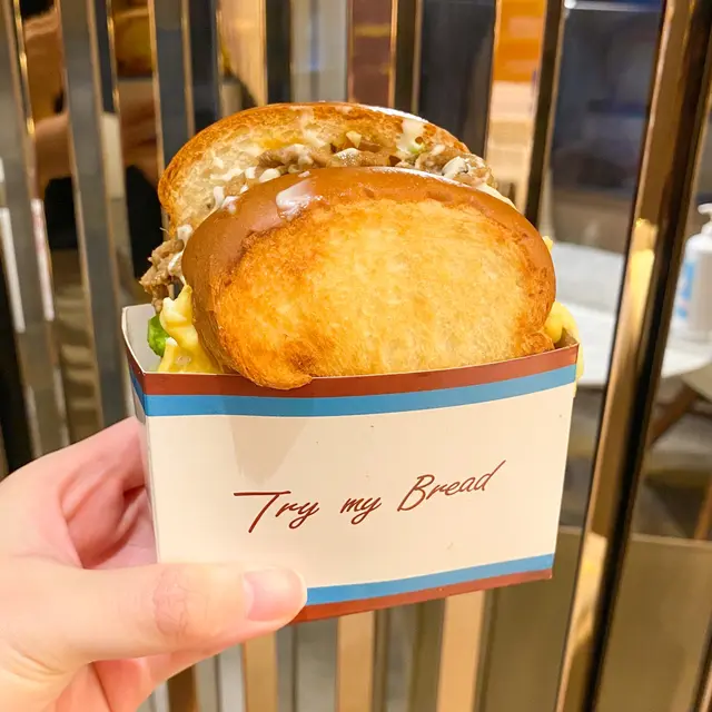 洋蔥牛肉滑蛋吐司