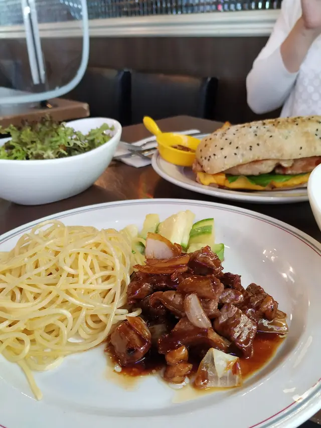 醬燒牛柳粒意粉 ($74)