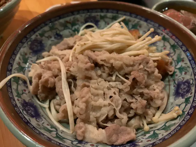 美國肥牛配自家製滷肉溏心蛋飯