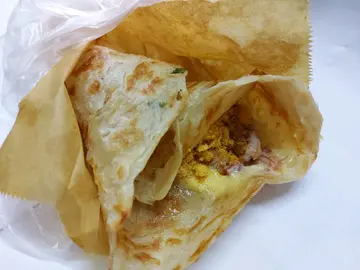 肉鬆 + 芝士 + 咸牛肉