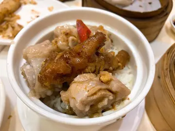 鳯爪排骨飯