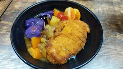咖哩吉烈豬扒飯