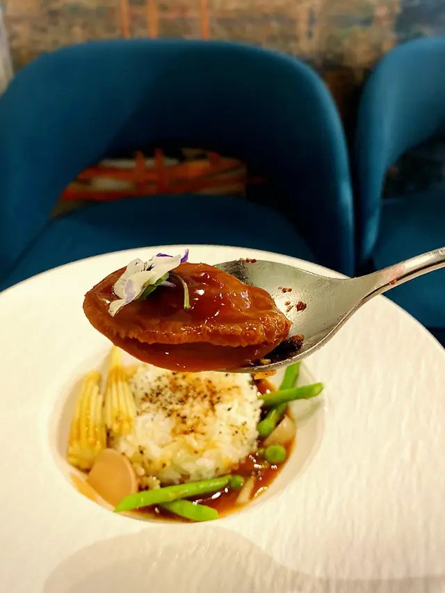 蠔皇南非鮑魚伴飯