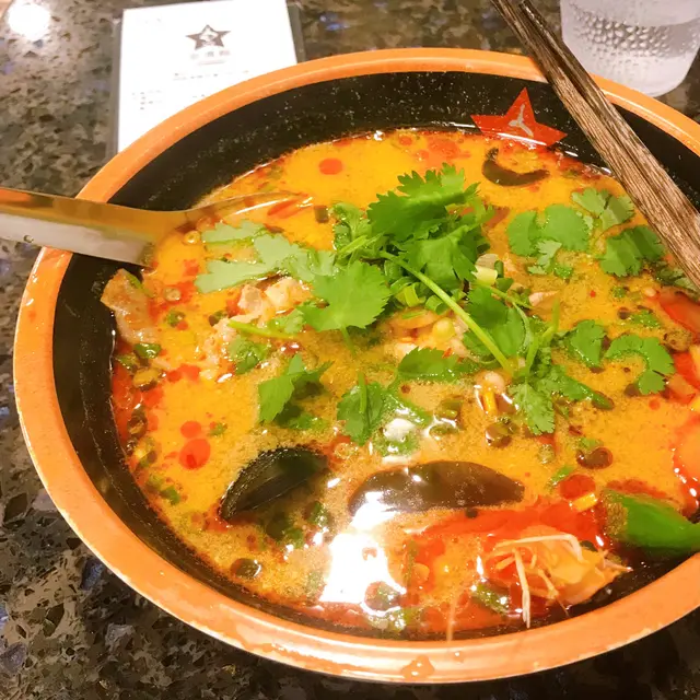 味道不錯而且不會太濃，飲了很多湯，食完沒有口渴。