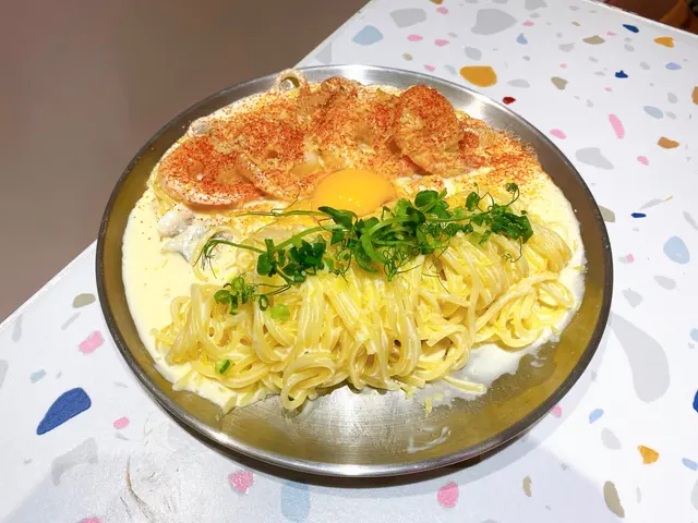 花香特色大蝦卡邦尼意粉